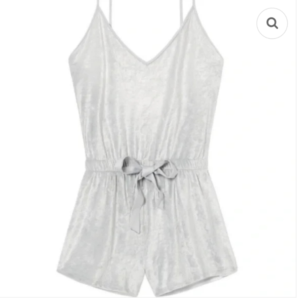 Victoria's Secret Silver Cami Romper Womens Size Small Velvet Sleepwear Pajamas - Picture 2 of 15